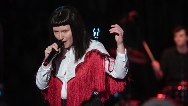 Watch: Æ Mak sings I Dance In The Kitchen on Tommy Tiernan Show