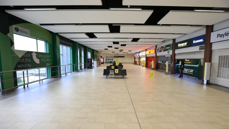 Tá 18 stát eile curtha ar liosta na dtíortha go bhfuil baol mór iontu ó thaobh Covid 19 de agus go mbeidh coraintín éigeantach i gceist leo