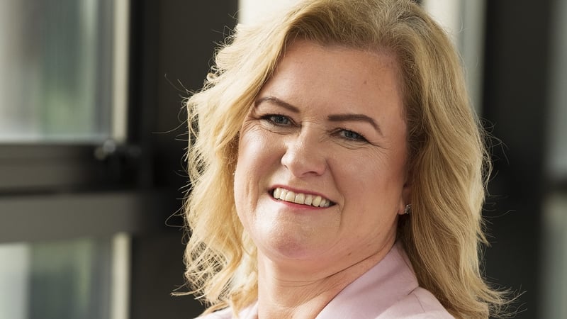 Máirín Ní Ghadhra: Spring has arrived - Coinnnímis an mhisneach!