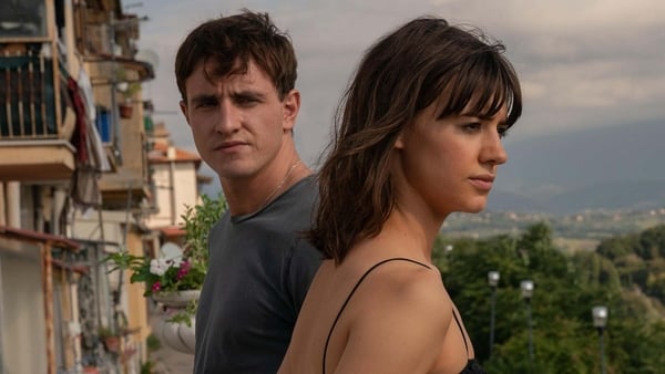 Paul Mescal and Daisy Edgar-Jones in Normal People