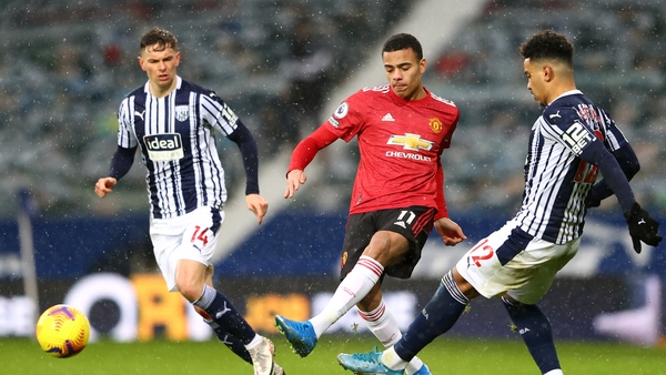 Greenwood pens new four-year deal to stay at United