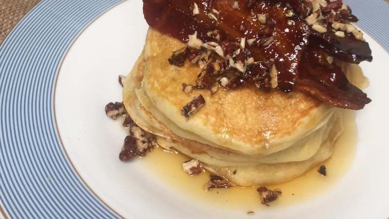 Pancakes with bacon, maple & pecan crumb