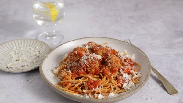 Each serving is approximately 500 kcal.