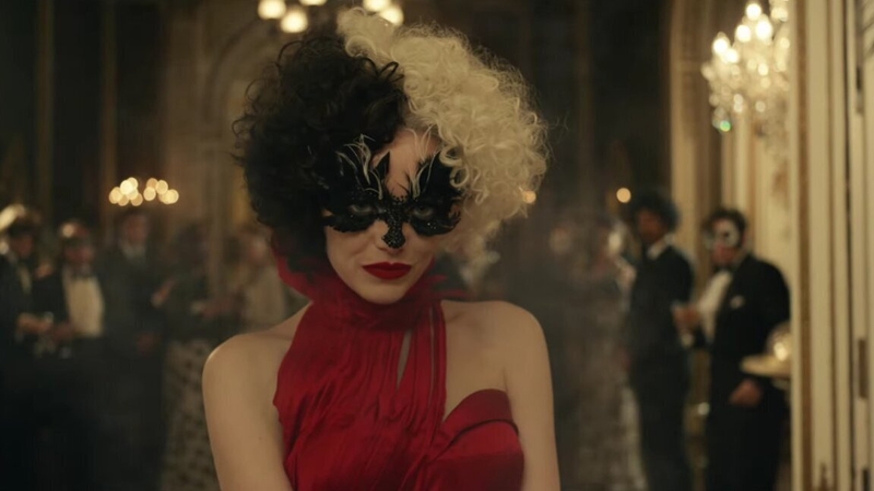 Emma Stone transforms into Disney villain Cruella de Vil