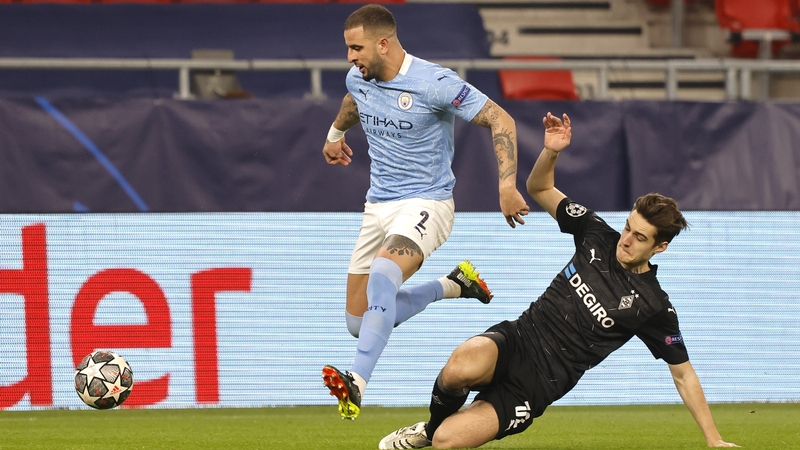 The Premier League leaders hold a 2-0 advantage