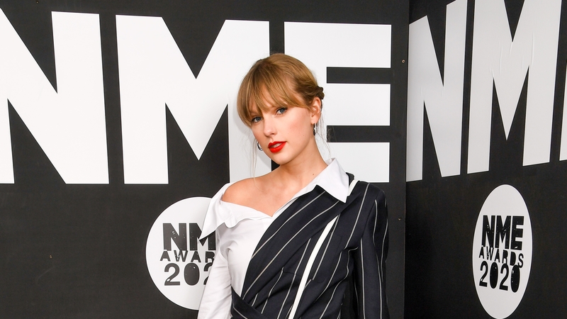 Taylor Swift: "Hey Ginny & Georgia, 2010 called and it wants its lazy, deeply sexist joke back."