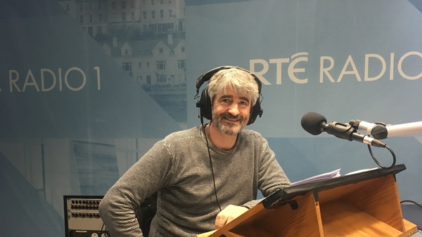 Snáithíní Solais sheds light through story