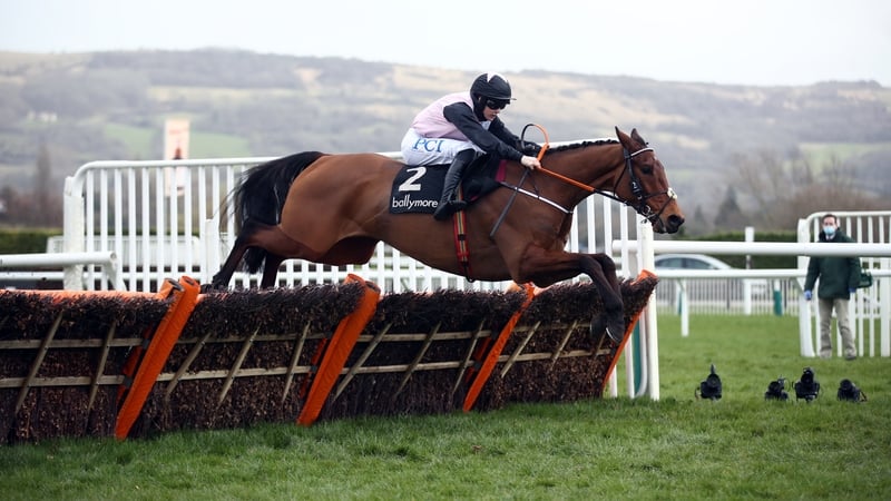 Bob Olinger was the odds-on favourite for the Alanna Homes Champion Novice Hurdle