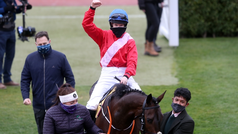 Blackmore celebrates her sixth victory aboard Quilixios