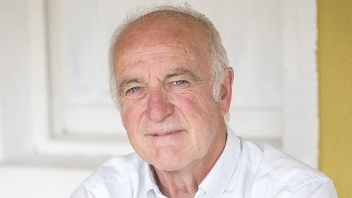 Send in the Clowns, by John MacKenna