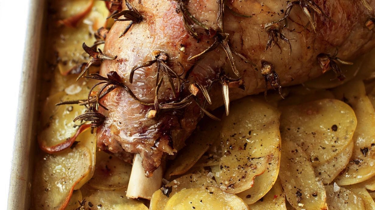  An chaoirfheoil agus an Cháisc. 