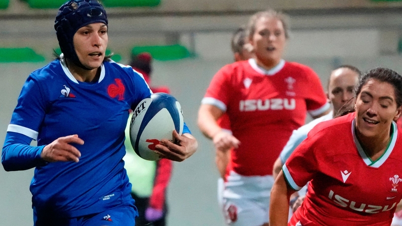 Caroline Boujard scored three tries in the opening 14 minutes