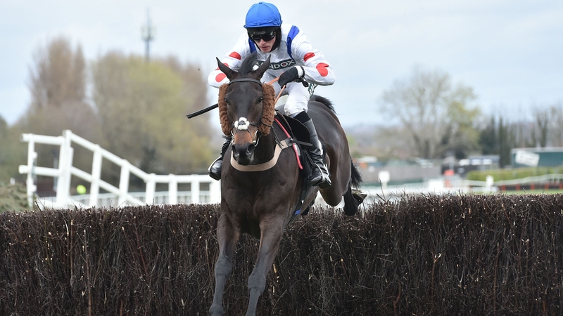 Clan Des Obeaux responded brilliantly to first-time cheekpieces