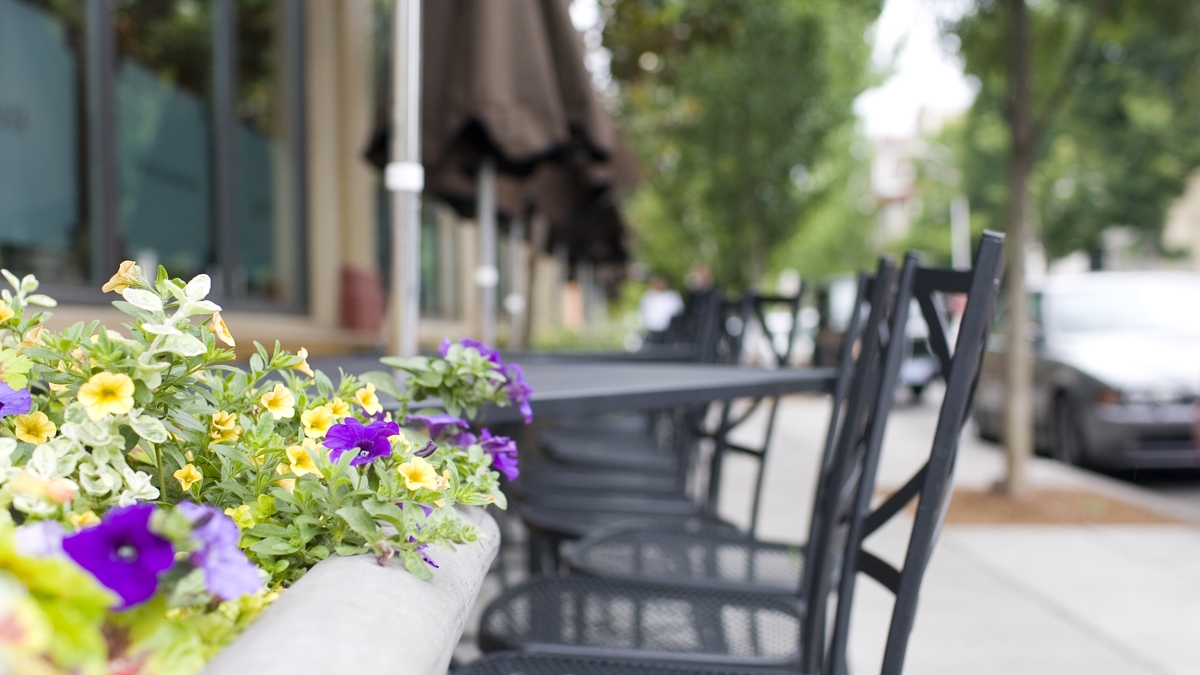 Perfect Al Fresco Dining 