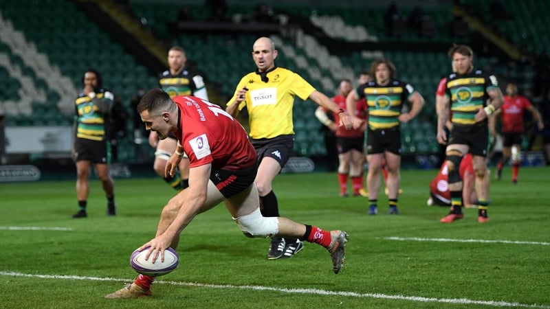 Jacob Stockdale scores Ulster's fifth try