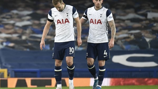 Harry Kane limped off against Everton