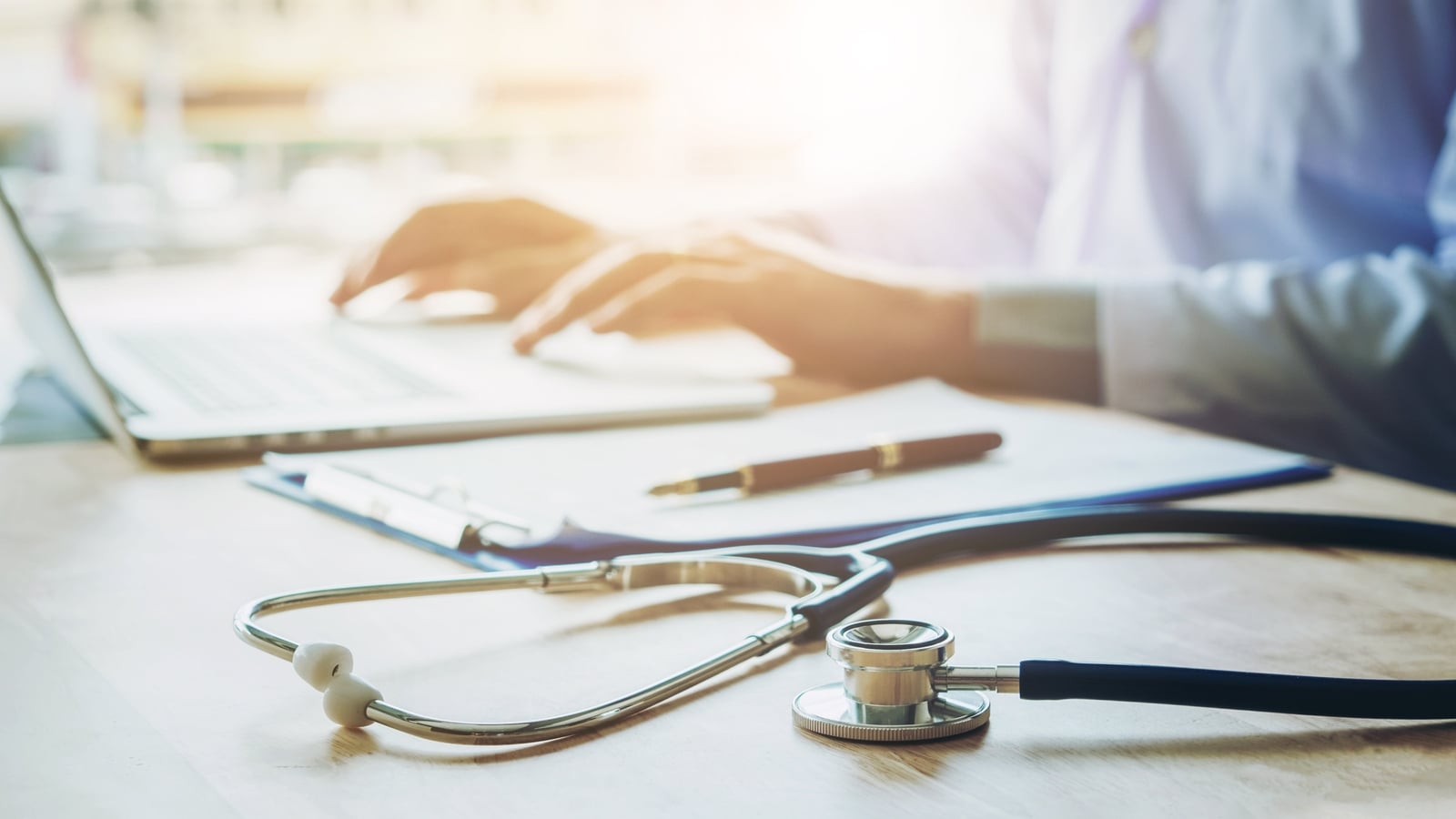 One HSE medical consultant paid over €900,000 last year