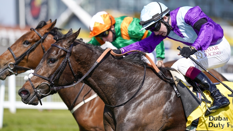 Oisin Murphy drives Alcohol Free home at Newbury.
