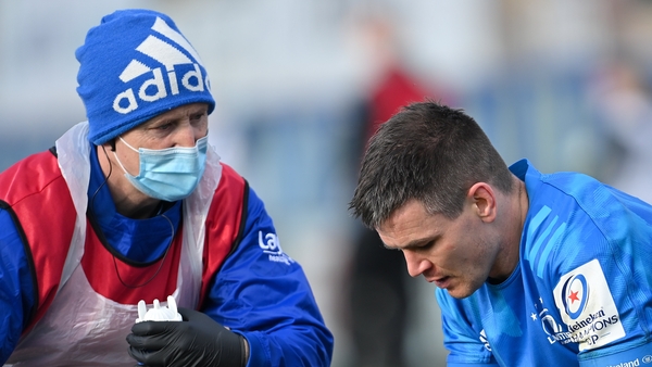 Sexton of Leinster with Leinster head physiotherapist Garreth Farrell in the Exeter game