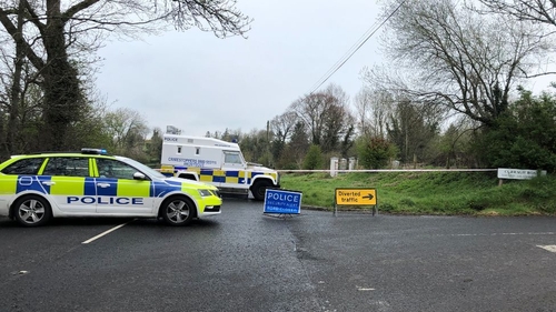 Láthair i gCo Dhoire á scrúdú ag póilíní