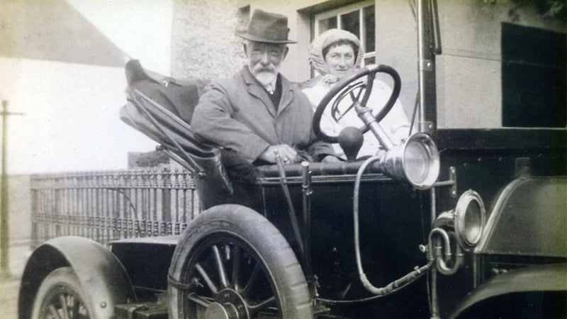 An Dr Johnson agus a bhean chéile