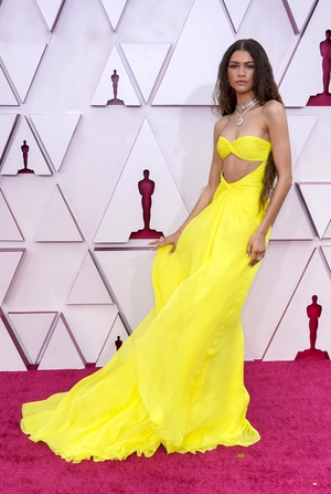 Zendaya presented the Oscar for Best Song