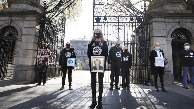 Antoinette Keegan protested outside Leinster House today with other families members all wearing black face masks (Pic: RollingNews.ie)