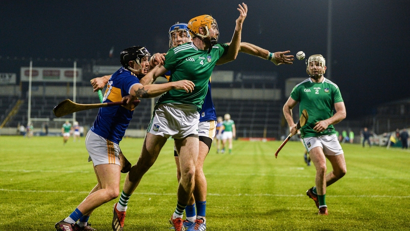 There are now over 100 handpasses per game, with Barry Kelly estimating three-quarters are illegal