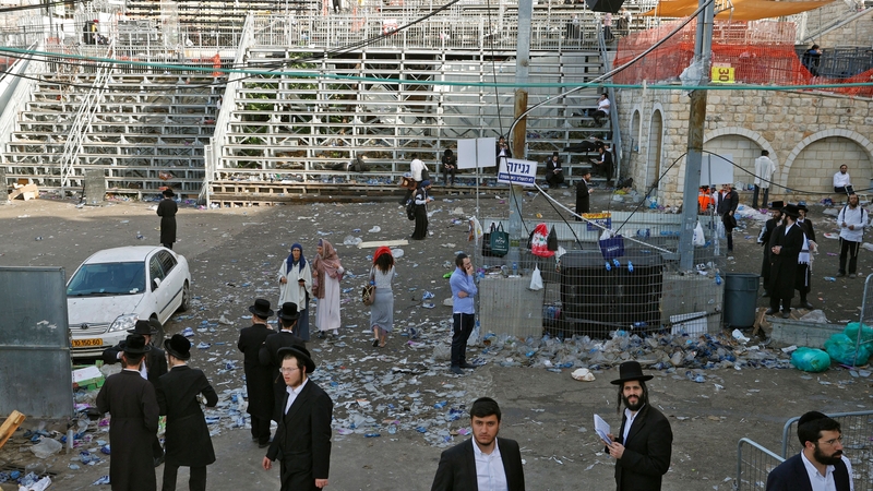 45 oilithreach maraithe i mbaile Meron