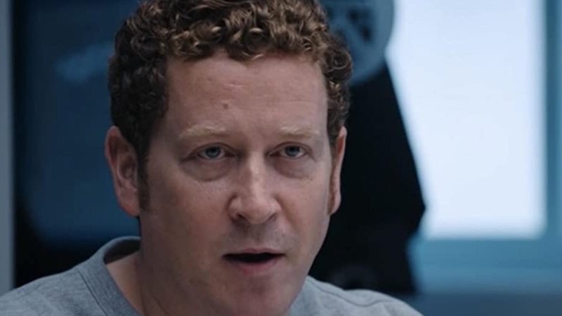 Nigel Boyle as DCI Ian Buckells