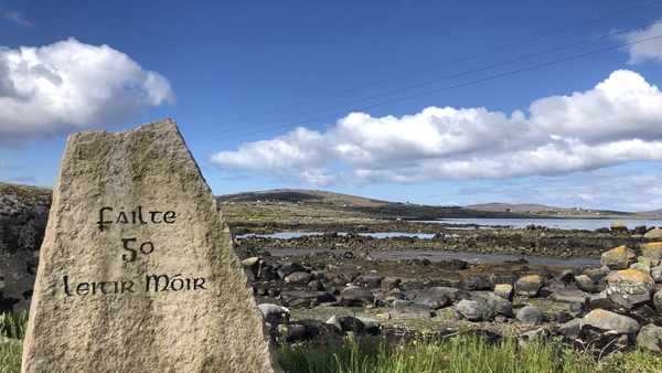 RTÉ RnaG beo ó Chomórtas Peile na Gaeltachta