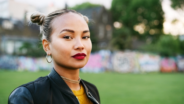 Make-up artists share their pro tips to help you choose the best rouge.