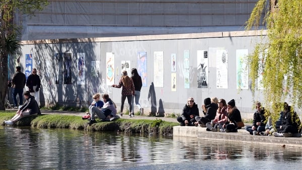 It comes as calls are being made for clarification on the issue outdoor drinking (Pic: RollingNews.ie)