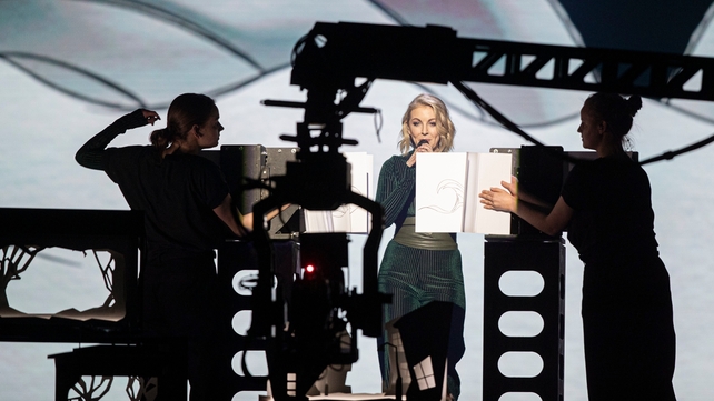 Lesley in the middle of things