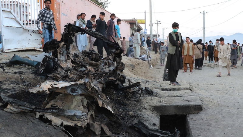 55 ar a laghad maraithe in ionsaí buamála san Afganastáin