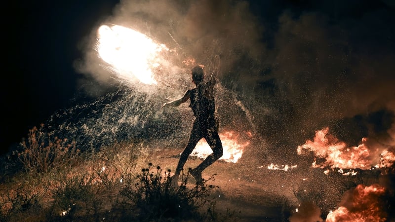 Suas le 180 duine gortaithe in Iarúsailéim de bharr caismirtí