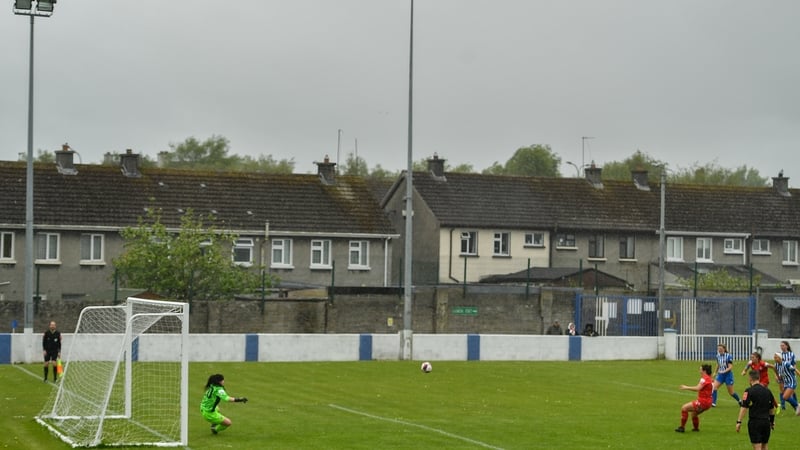 Noelle Murray convers a penalty for Shelbourne