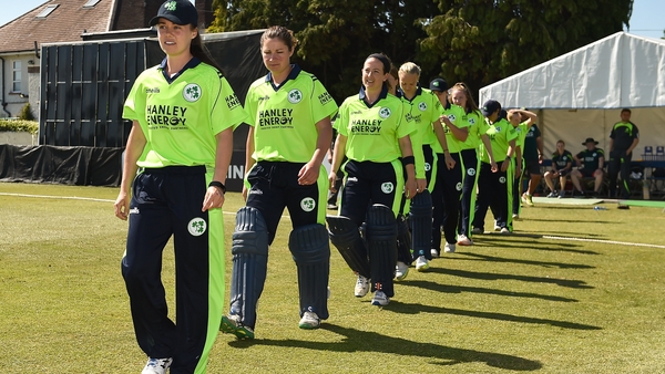 Laura Delany (L) will lead Ireland out for the first time in almost two years