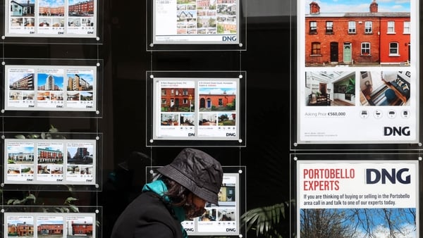 The median asking price for a home in the quarter stood at €320,000 nationally