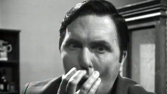 Frank Hall presents the final Newsbeat (1971)