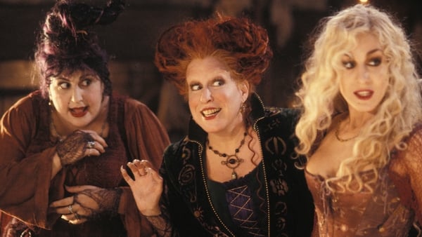 Kathy Najimy, Bette Midler and Sarah Jessica Parker in the original Hocus Pocus
