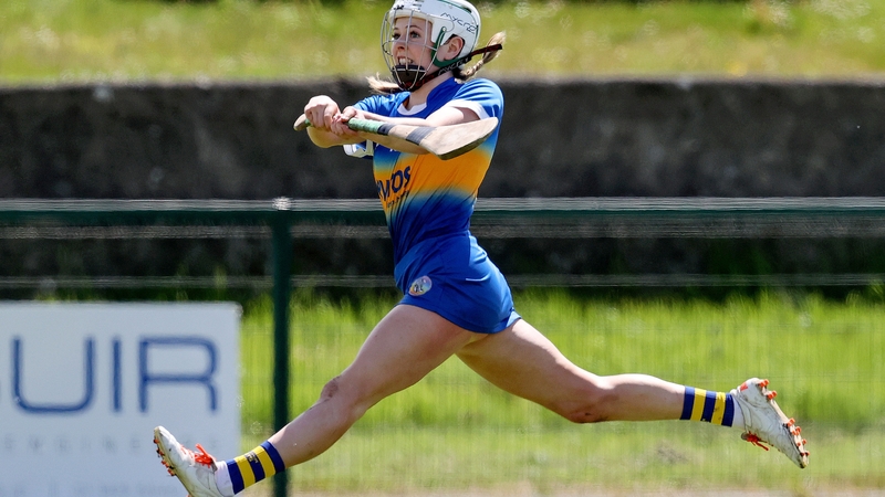 Tipperary's Clodagh McIntyre scores a point