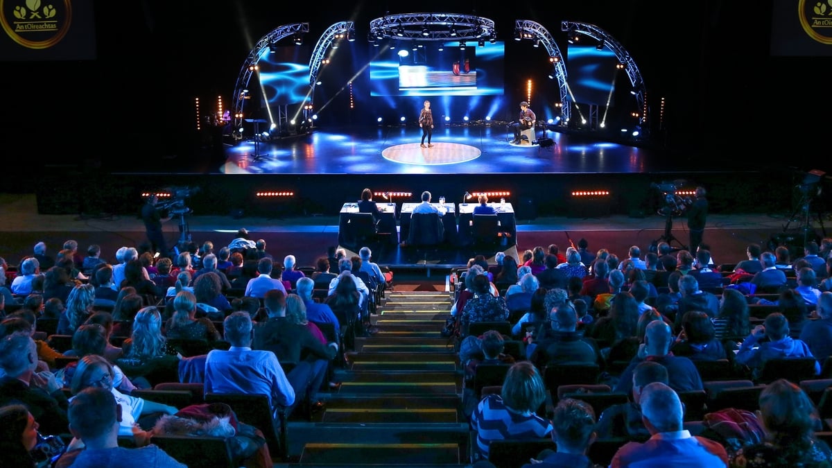 Mártán Ó Ceallaigh as Tír an Fhia, Leitir Móir.