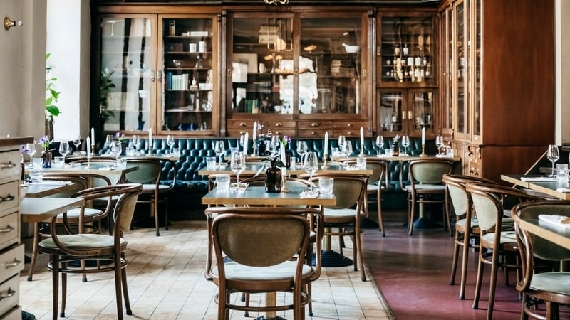 Indoor dining won't now happen for least another two weeks - and possibly longer