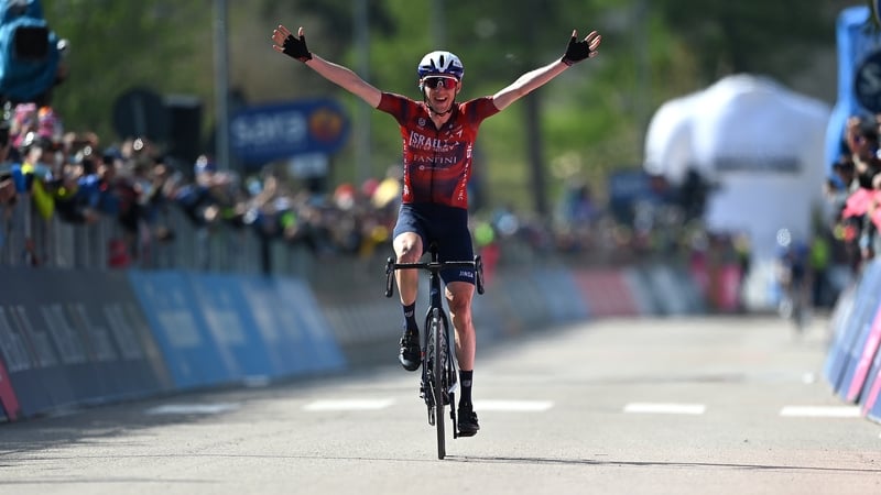 Dan Martin crosses the line on his own