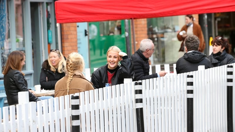 Bars, restaurants and cafés can reopen for outdoor drinking and dining from Monday 7 June (File pic: RollingNews.ie)