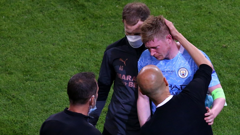 Pep Guardiola comforts Kevin de Bruyne