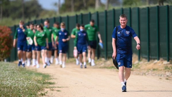 Stephen Kenny leads the team to training at the PGA Catalunya Resort in Girona