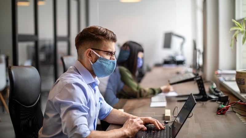 The five page guide entitled "Safe Work Stops Covid" is aimed at making it easier for people to improve their adherence to public health measures