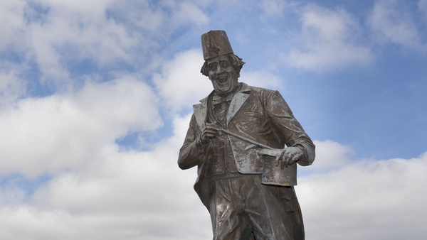 Podcast: Brexit Republic - Tommy Cooper & Two Tonys